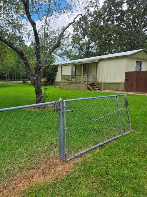 11 Kim Street, Shepherd, TX, 77371 | Card Image