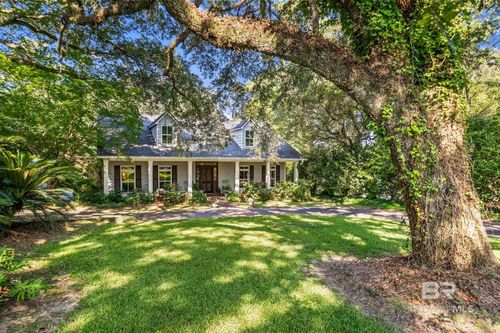 7011 Stanford Ln, Fairhope, AL, 36532-8607 | Card Image