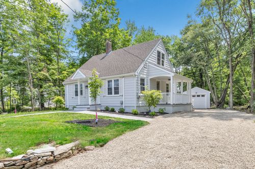 189 Tashua Rd, Trumbull, CT, 06611-1048 | Card Image