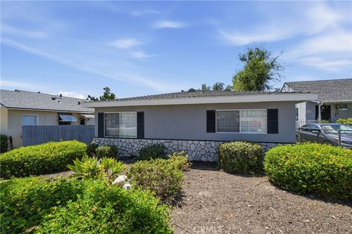 2152 E Washington Blvd, Pasadena, CA, 91104-1824 | Card Image