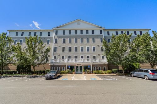unit-408-10 Crowninshield St, Peabody, MA, 01960-4391 | Card Image