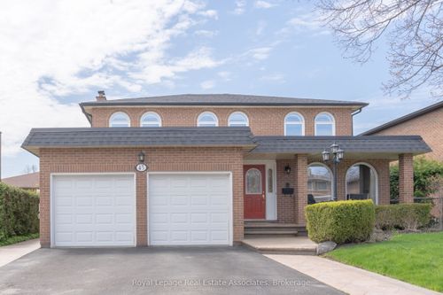45 Panorama Cres, Brampton, ON, L6S3T8 | Card Image