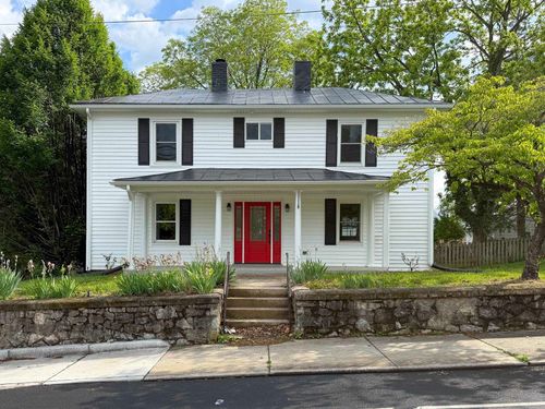 1202 W Beverley St, Staunton, VA, 24401-3113 | Card Image