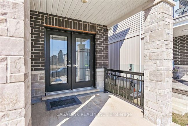 103 Springvalley Cres, House attached with 4 bedrooms, 3 bathrooms and 2 parking in Hamilton ON | Image 4