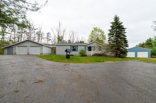 8279 Luce St, Alanson, MI, 49706-9536 | Card Image