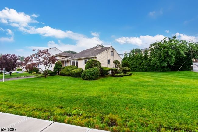 6 Rutgers Pl, House other with 4 bedrooms, 2 bathrooms and null parking in Clifton NJ | Image 4