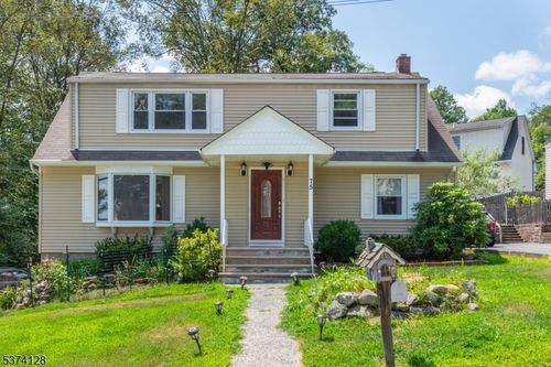 75 Star Lake Rd, Bloomingdale, NJ, 07403-1240 | Card Image