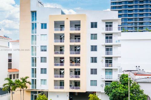 apt-203-425 Ne 30th St, Miami, FL, 33137-4343 | Card Image