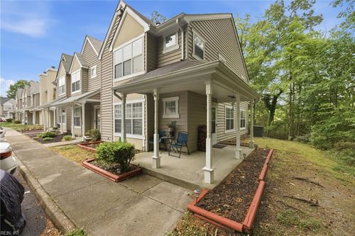 378 Rivers Ridge Cir, Newport News, VA, 23608-1066 | Card Image