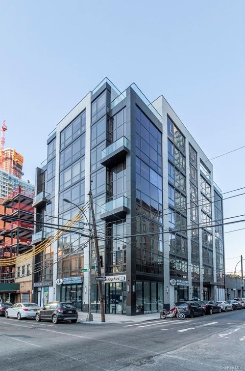 6ds15-2412 42nd Rd, Long Island City, NY, 11101-4857 | Card Image