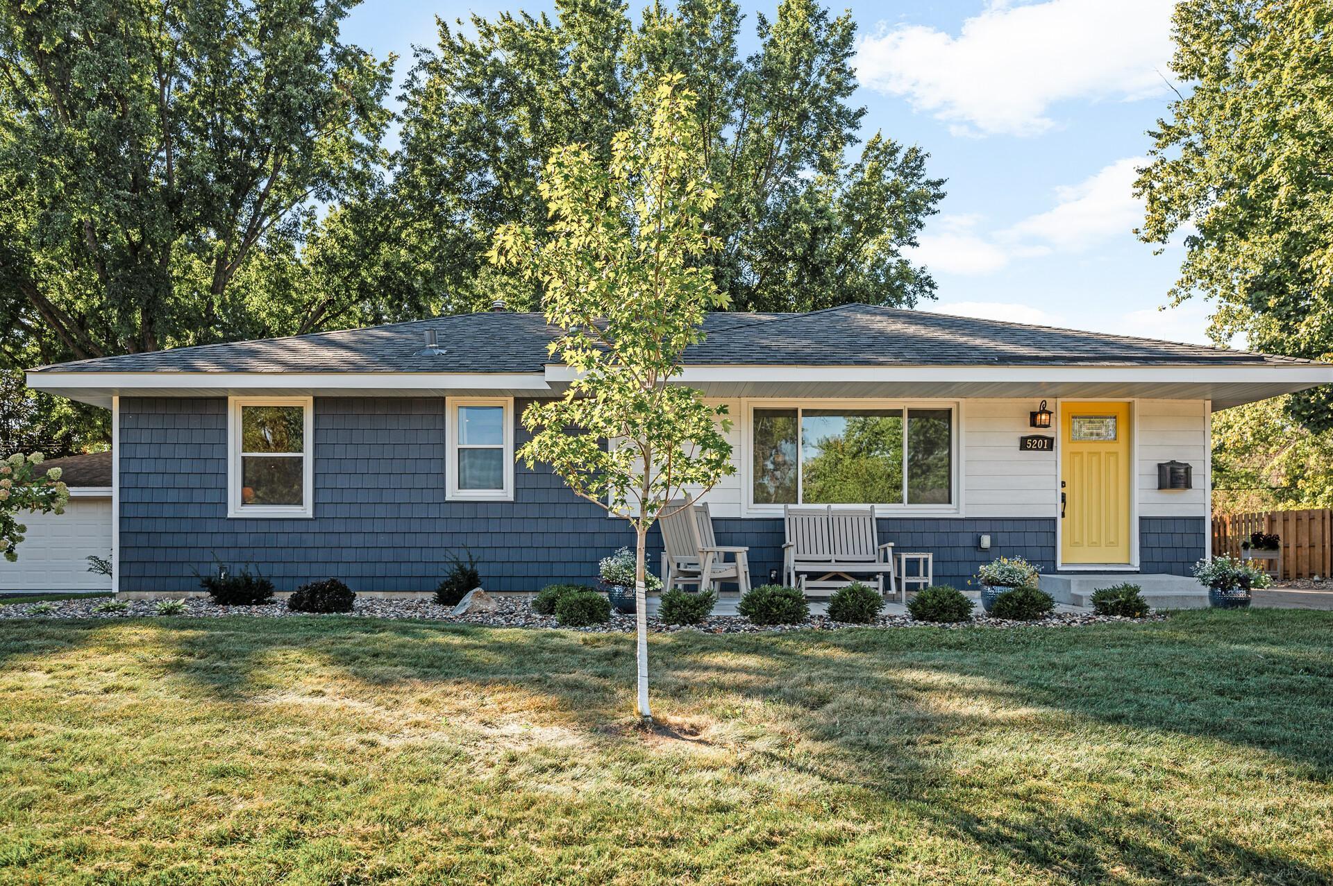 109th St, Minneapolis, MN 55437
