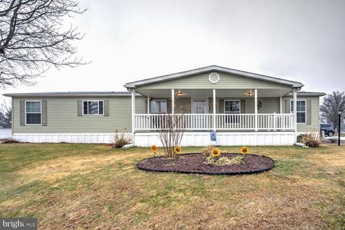 64 Ridgewood Mnr, MANHEIM, PA, 17545-9635 | Card Image