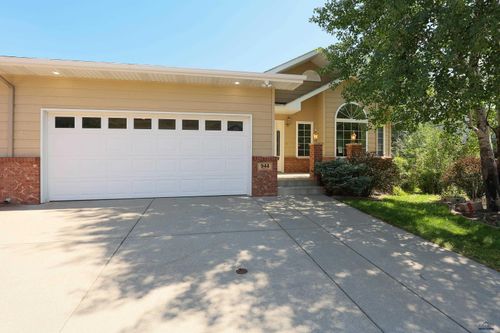 944 Stahl Ct, Rapid City, SD, 57701-2536 | Card Image
