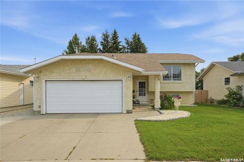 239 Manning Crescent, Saskatoon, SK, S7L6J3 | Card Image