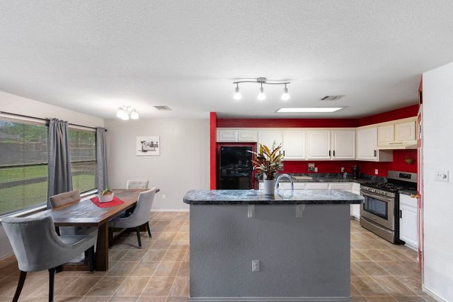 1207 Rolling Ridge Dr, House other with 3 bedrooms, 2 bathrooms and 4 parking in Round Rock TX | Image 4