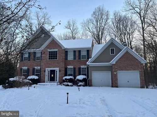 2213 Merlot Ln, EAST STROUDSBURG, PA, 18302-9543 | Card Image