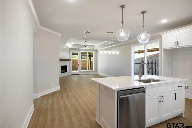 9256 Villas Ct, House other with 4 bedrooms, 2 bathrooms and null parking in Tyler TX | Image 4