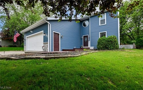 1057 Ty Dr, Medina, OH, 44256-3061 | Card Image