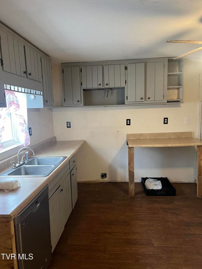4315 Randall Rd, House other with 5 bedrooms, 2 bathrooms and null parking in Appalachia VA | Image 6
