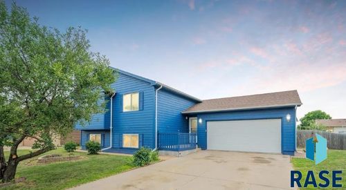 5604 S Sundowner Ave Avenue, Sioux Falls, SD, 57106 | Card Image