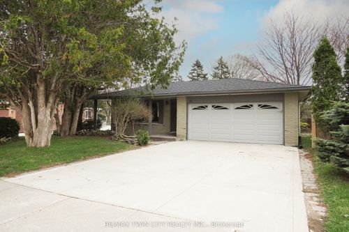 15 Mockingbird Drive, Woolwich, ON, N3B1S9 | Card Image