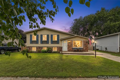50577 Bower Dr, Chesterfield, MI, 48047-4624 | Card Image