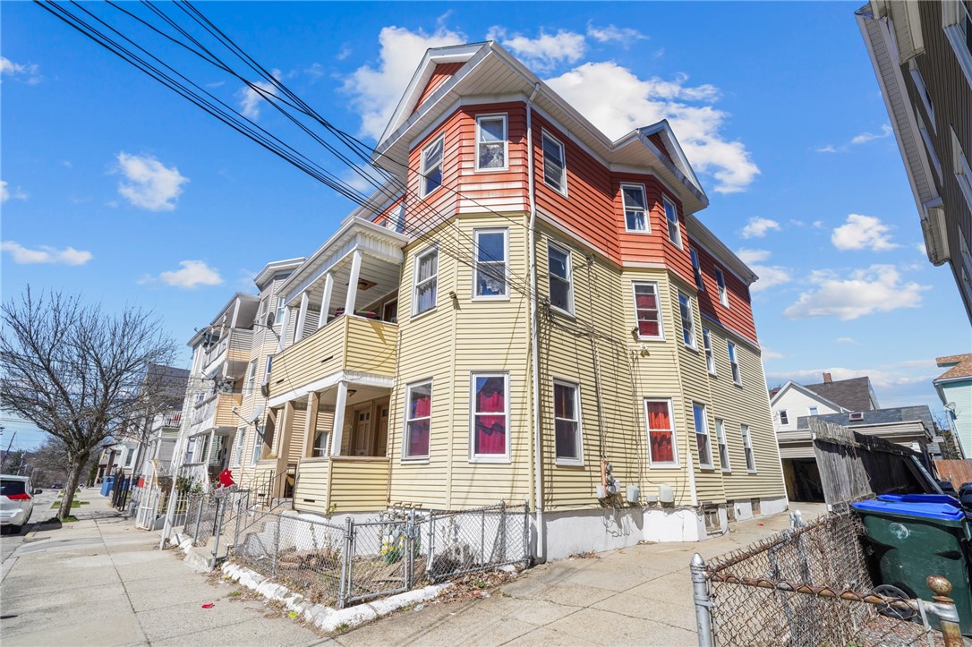 Wendell St, Providence, RI 02909