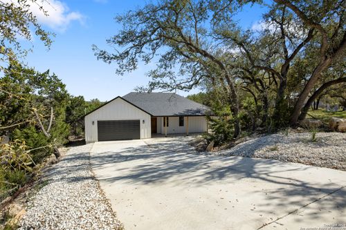 750 La Paloma Dr, Canyon Lake, TX, 78133-2165 | Card Image