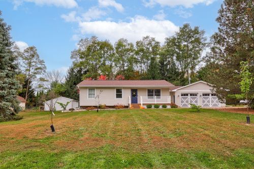 7984 N Williams Rd, Saint Johns, MI, 48879-9479 | Card Image