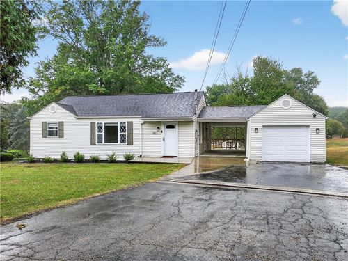 951 Shenango Rd, Beaver Falls, PA, 15010-1132 | Card Image