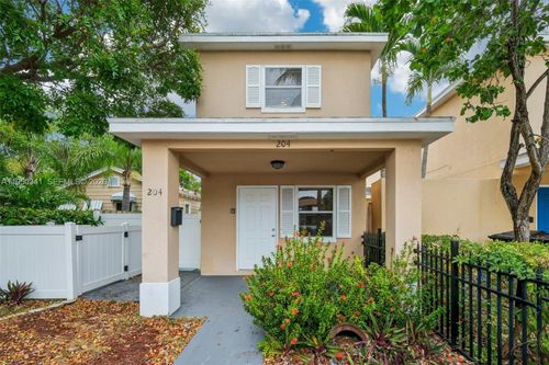 204 N D St, Lake Worth, FL, 33460-3240 | Card Image