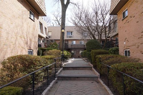 apt-h8-334 Central Park Ave, Scarsdale, NY, 10583-1330 | Card Image