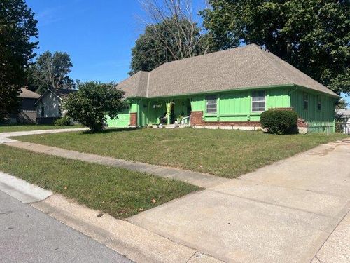 7700 E 127th Pl, Grandview, MO, 64030-2177 | Card Image