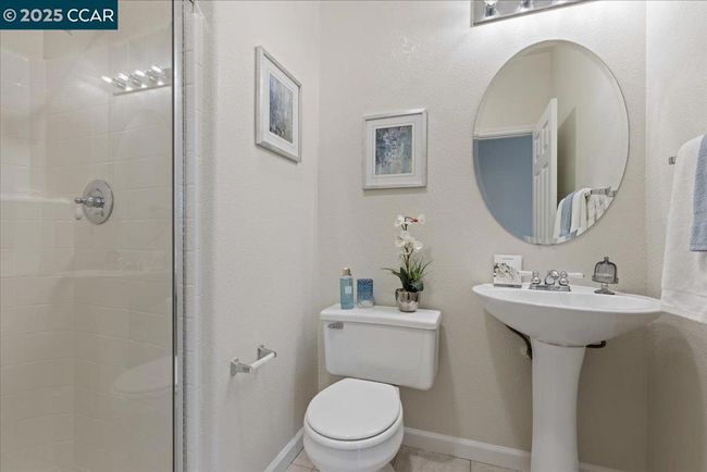 318 Titan Way, House other with 4 bedrooms, 3 bathrooms and 5 parking in Hercules CA | Image 17