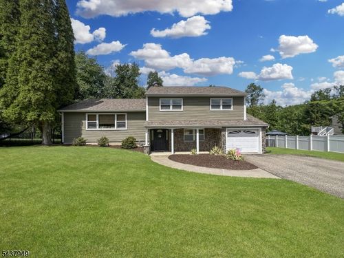 24 Westgate Dr, Sparta, NJ, 07871-1312 | Card Image