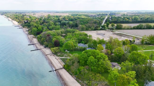 3394 Schram Dr, House other with 4 bedrooms, 3 bathrooms and 8 parking in Camlachie ON | Image 13