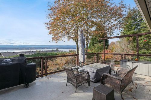 1225 Walter Gage St, Comox, BC, V9M3X1 | Card Image