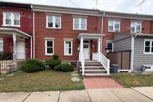 5 Columbia St, Farmingdale, NY, 11735-2605 | Card Image