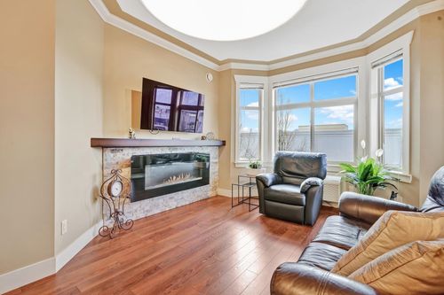 205-9060 Birch St, Chilliwack, BC, V2P4N4 | Card Image