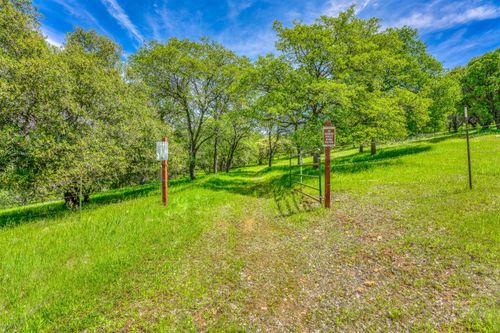 21074 Via Mediterrane, Smartsville, CA, 95977 | Card Image