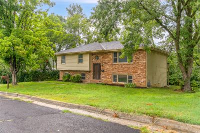 2100 Doris Dr, House other with 3 bedrooms, 3 bathrooms and null parking in COLUMBIA MO | Image 2