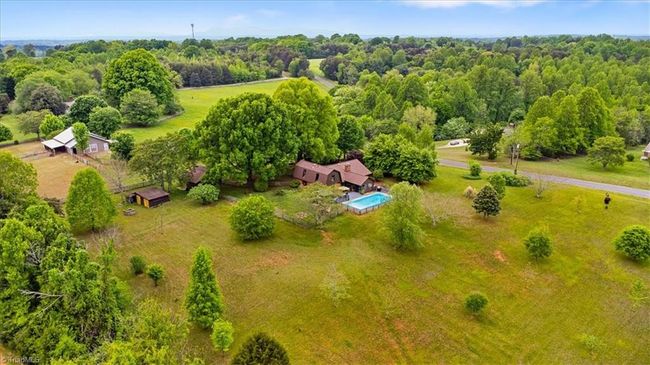 9020 Deer Hill Rd, House other with 4 bedrooms, 3 bathrooms and null parking in Belews Creek NC | Image 44