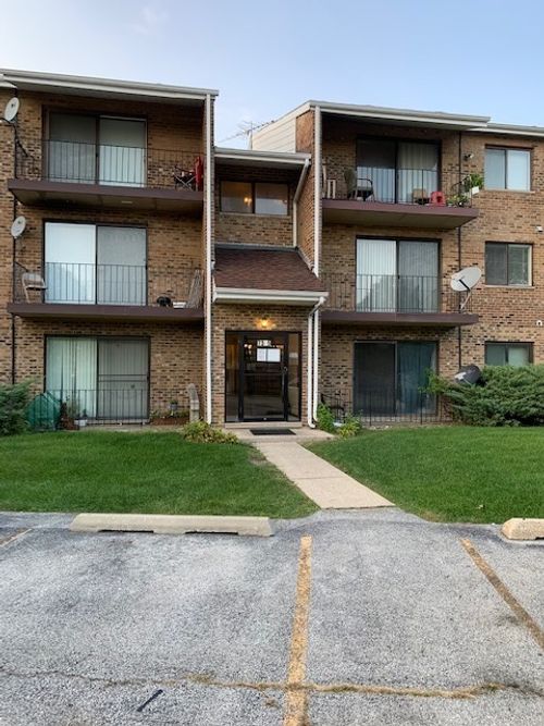 apt-2b-7315 Tiffany Dr, Orland Park, IL, 60462-5257 | Card Image