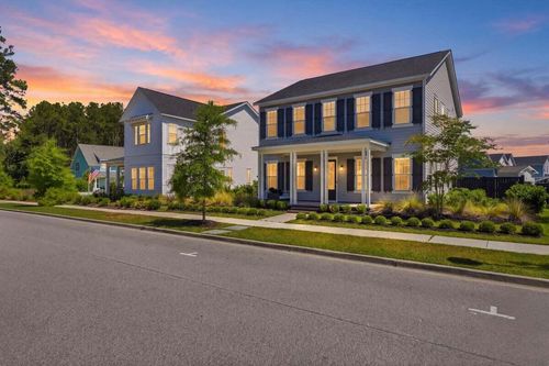 510 Foxtail Park St, Summerville, SC, 29486-8310 | Card Image