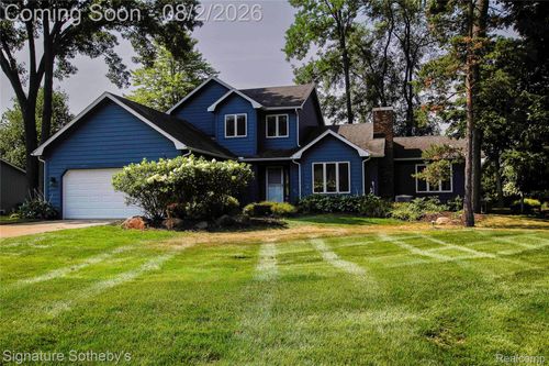 3131 Smugglers Ridge Dr, Commerce Township, MI, 48390-1285 | Card Image