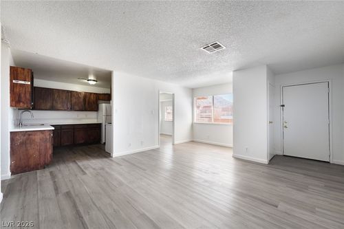 c-6982 Hopkins Drive, Las Vegas, NV, 89156 | Card Image