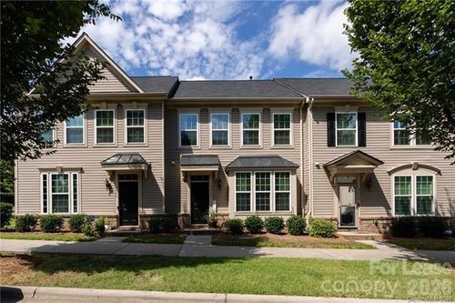 9338 Lenox Pointe Dr, Charlotte, NC, 28273-4120 | Card Image