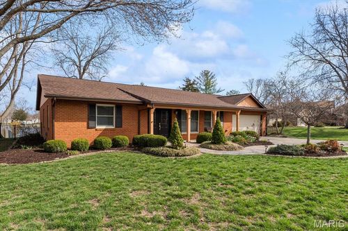 218 Evergreen Dr, O Fallon, IL, 62269-2501 | Card Image