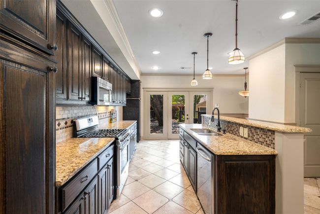422 S Winnetka Ave, House other with 3 bedrooms, 2 bathrooms and null parking in Dallas TX | Image 17