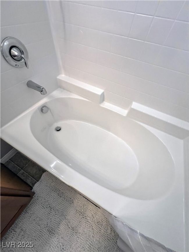 9137 Entrancing Ave, House other with 2 bedrooms, 3 bathrooms and null parking in Las Vegas NV | Image 11